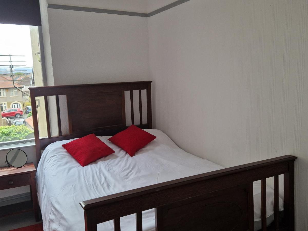Three Bedroomed House In מורקמבי מראה חיצוני תמונה
